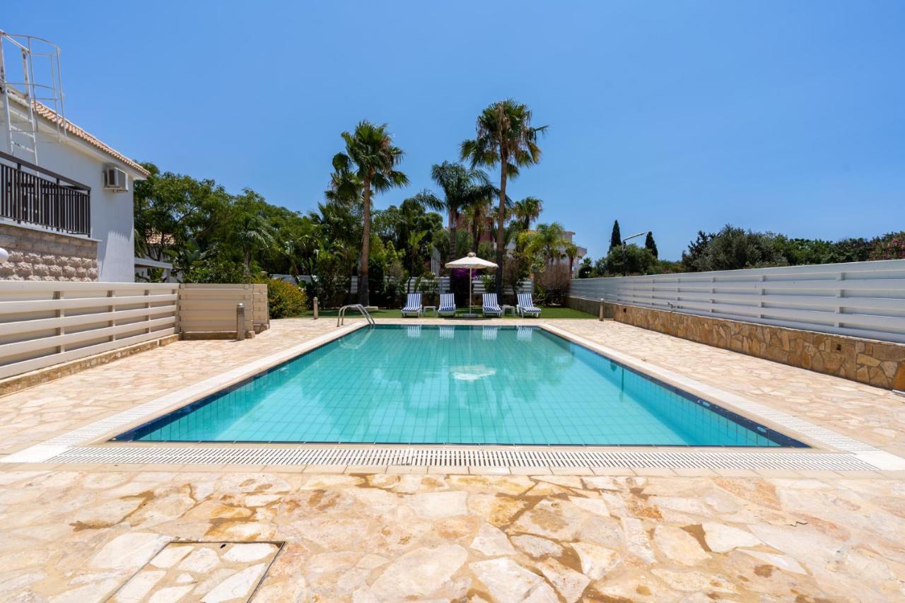 Lime 3-Bedroom Villa In بروتاراس المظهر الخارجي الصورة